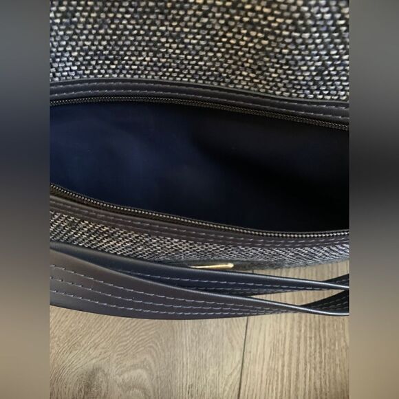 Fifth Ave travel bag with a mini bag used in good condition - Picture 5 of 5